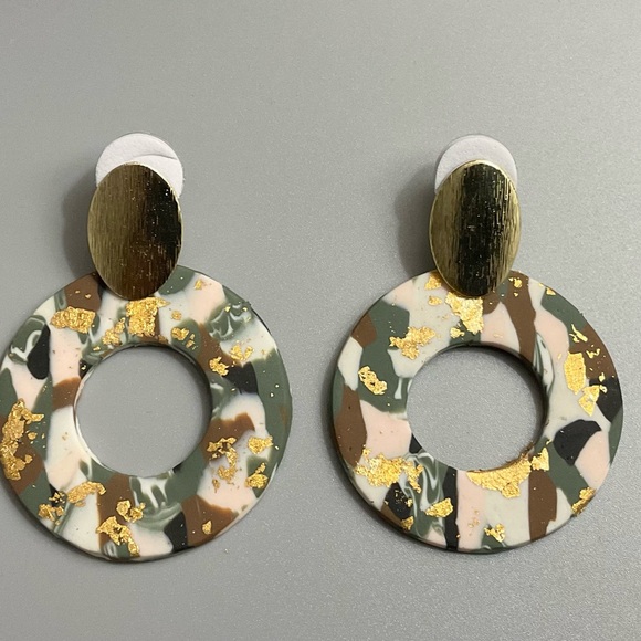 Clay Earrings - Picture 2 of 4